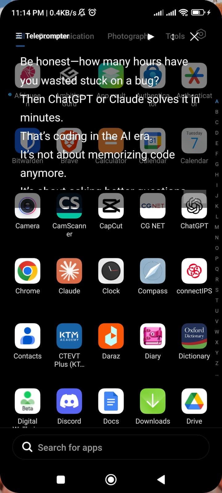 Floating teleprompter